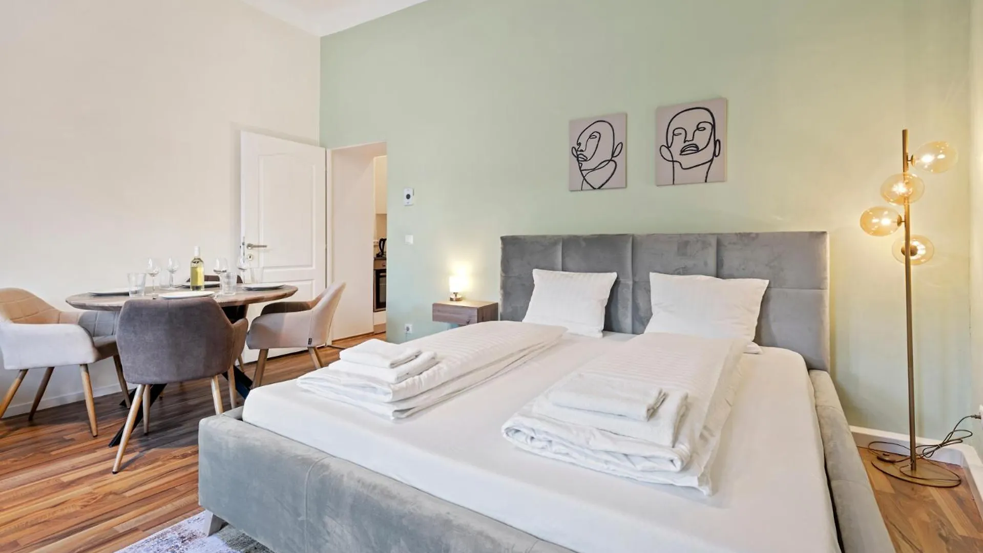 Cozy City Apartment - 15 Min To City-Centre - Contactless 24H Check-In Vienna