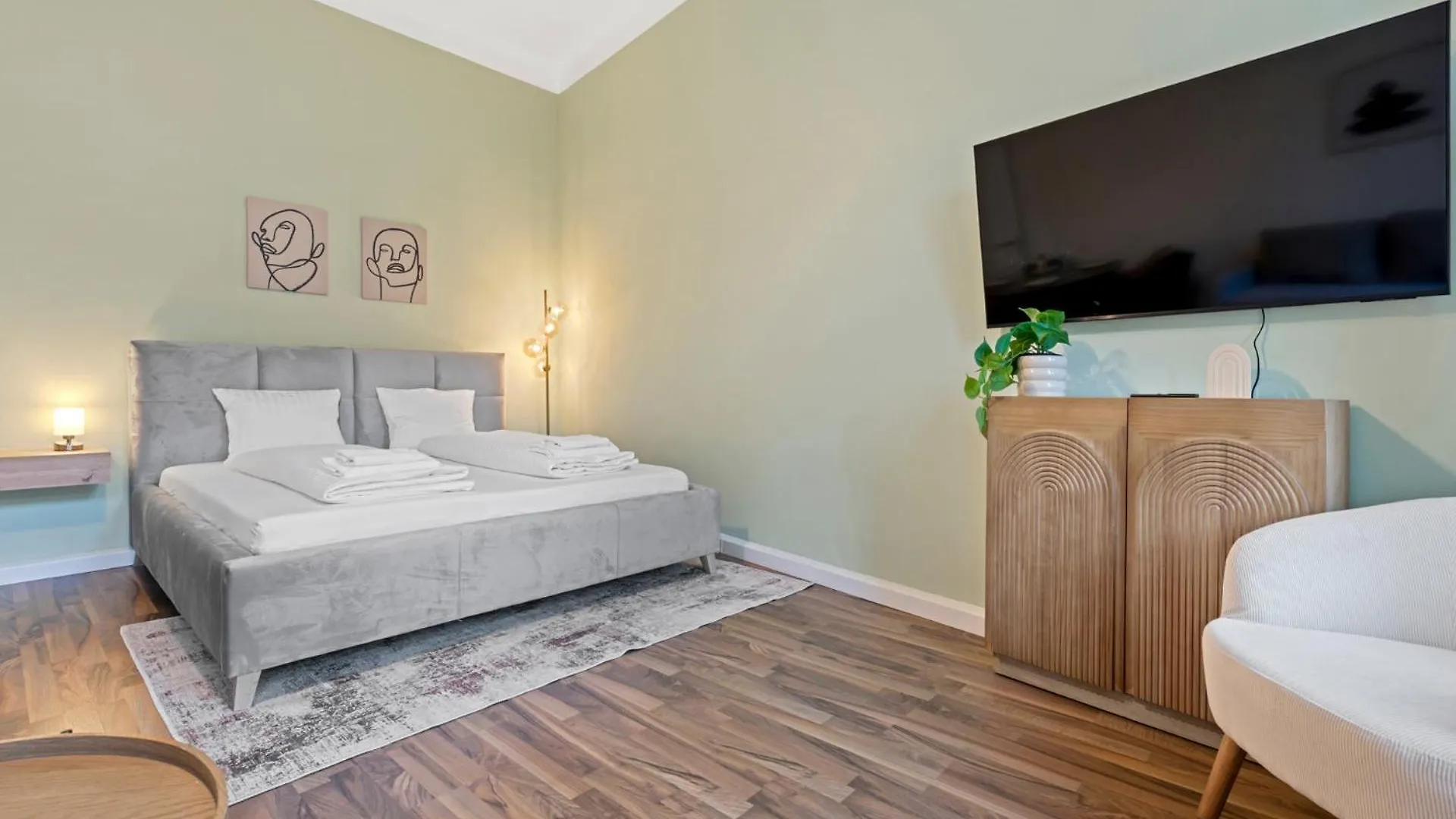 Cozy City Apartment - 15 Min To City-Centre - Contactless 24H Check-In Vienna