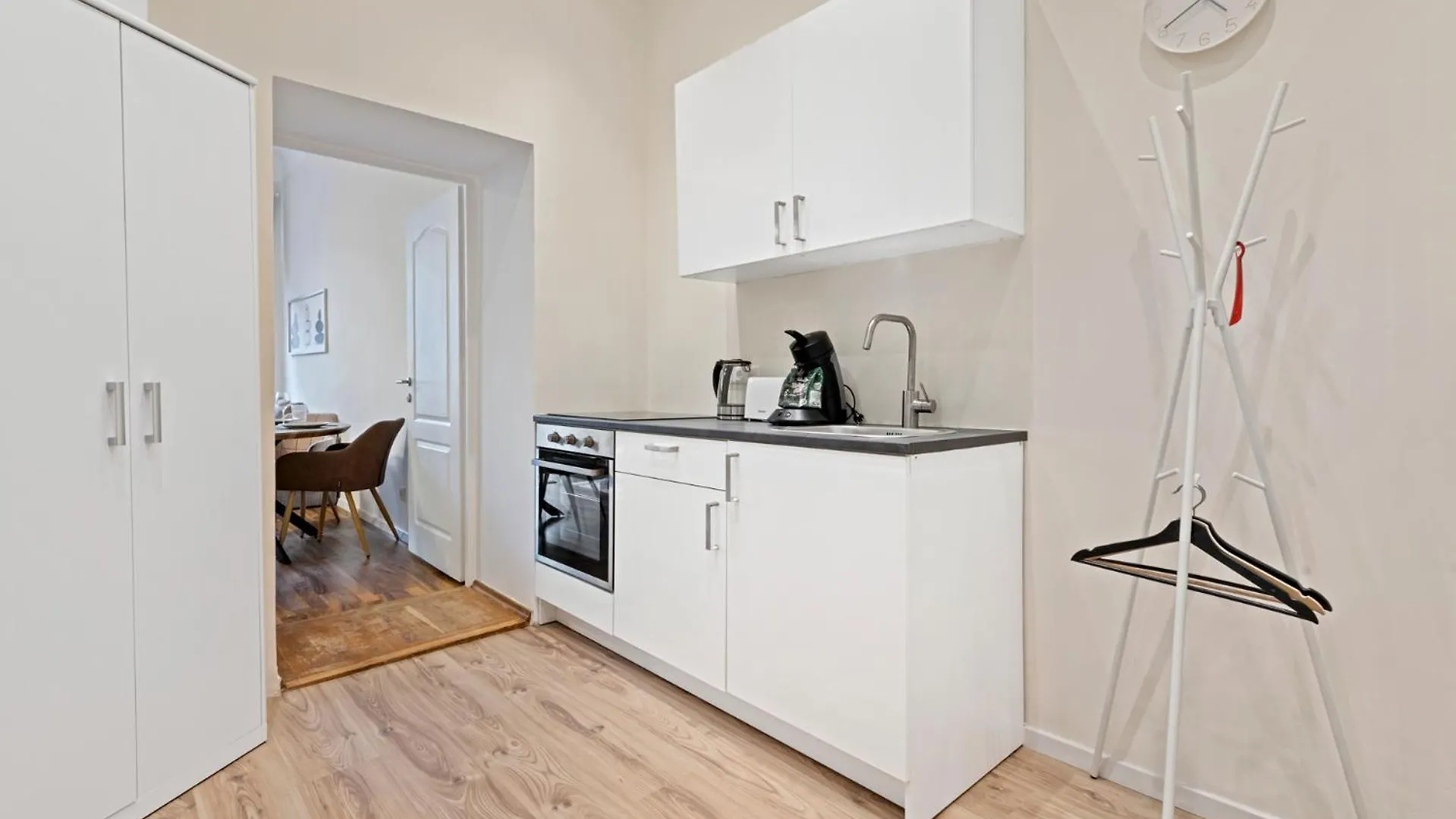 Cozy City Apartment - 15 Min To City-Centre - Contactless 24H Check-In Vienna